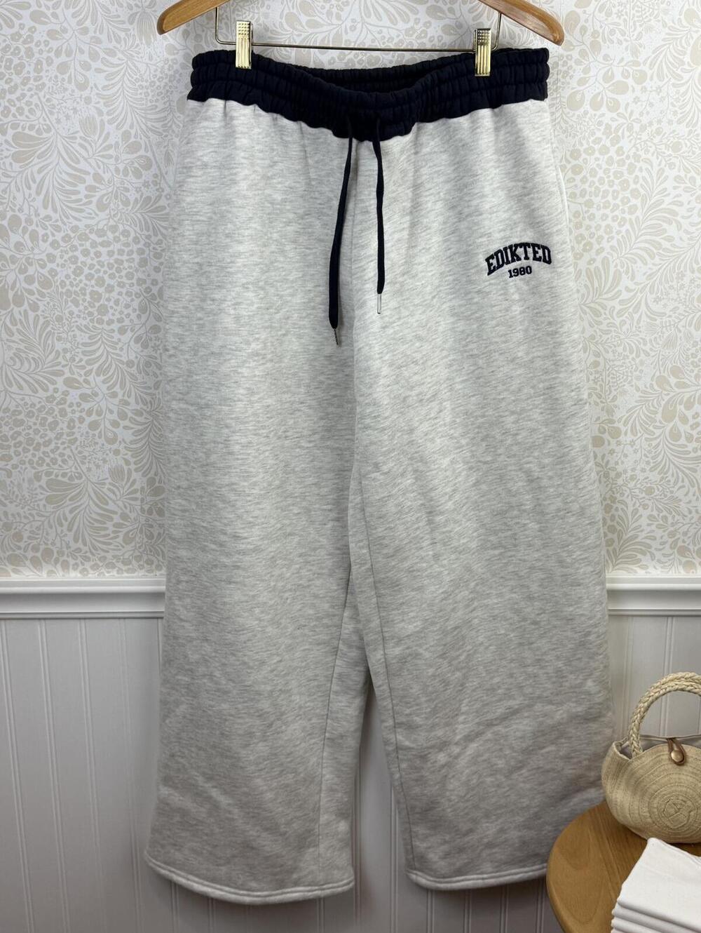 Edikted Navy and Gray Contrast Logo Embroidered Sweatpants - Size - Large - Picture 4 of 8